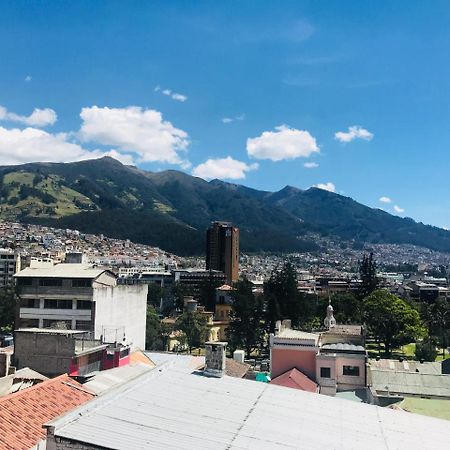 Hostel Revolution Quito Buitenkant foto