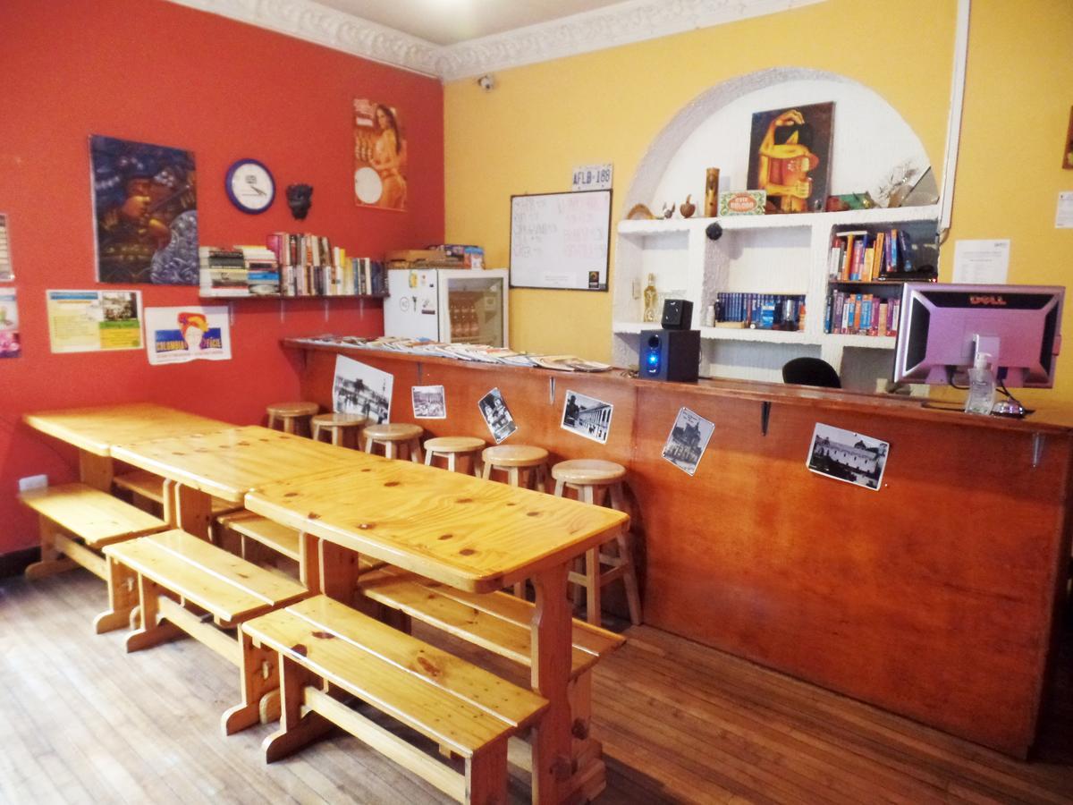 Hostel Revolution Quito Buitenkant foto