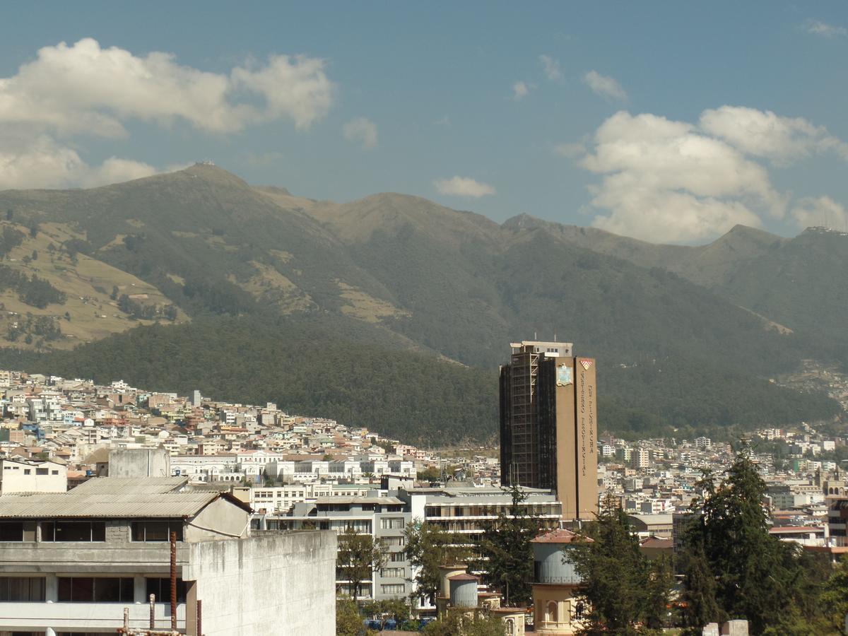 Hostel Revolution Quito Buitenkant foto