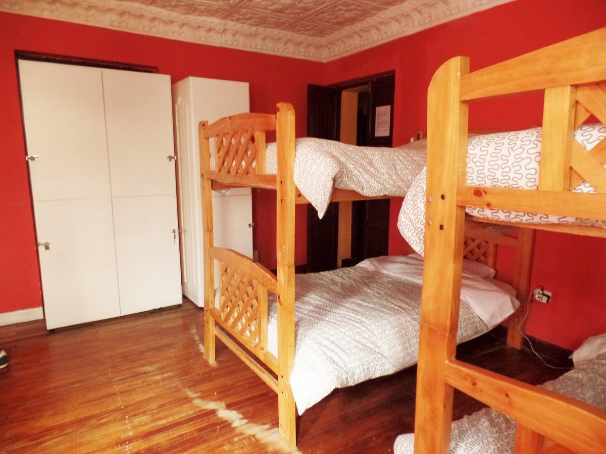 Hostel Revolution Quito Buitenkant foto
