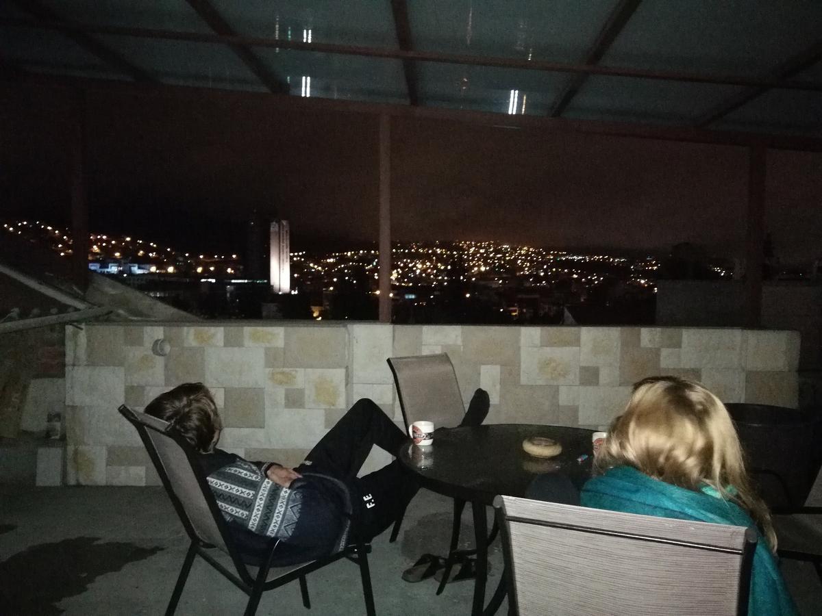 Hostel Revolution Quito Buitenkant foto